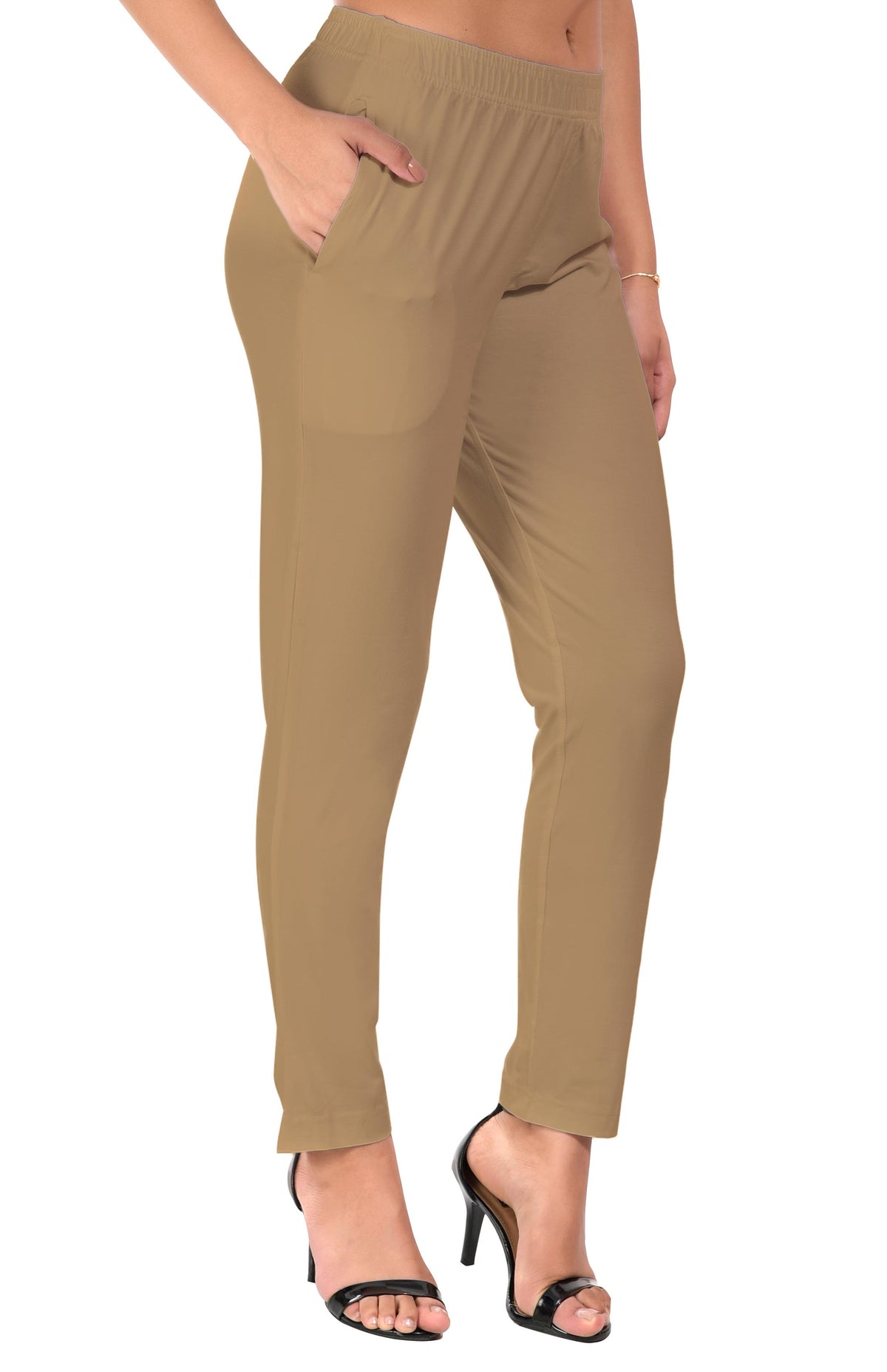 Light Skin Pocket Pants for Women